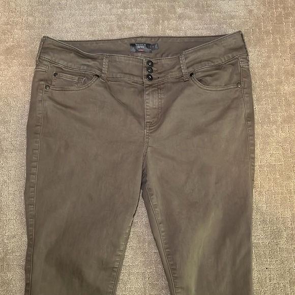 Torrid feel the fit jegging olive green size 18 - Picture 2 of 8